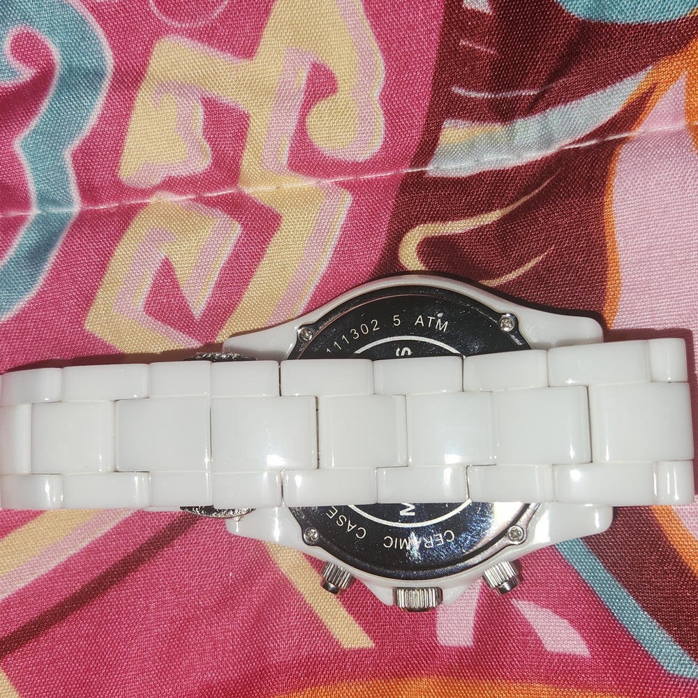 Watch - Picture 3 of 7